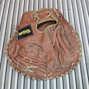 Vintage Wilson A2521 Professional Model Catchers Mitt RHT Leather